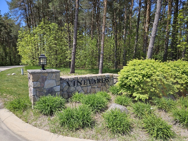 002 Vineyards Front Right20230526 140436